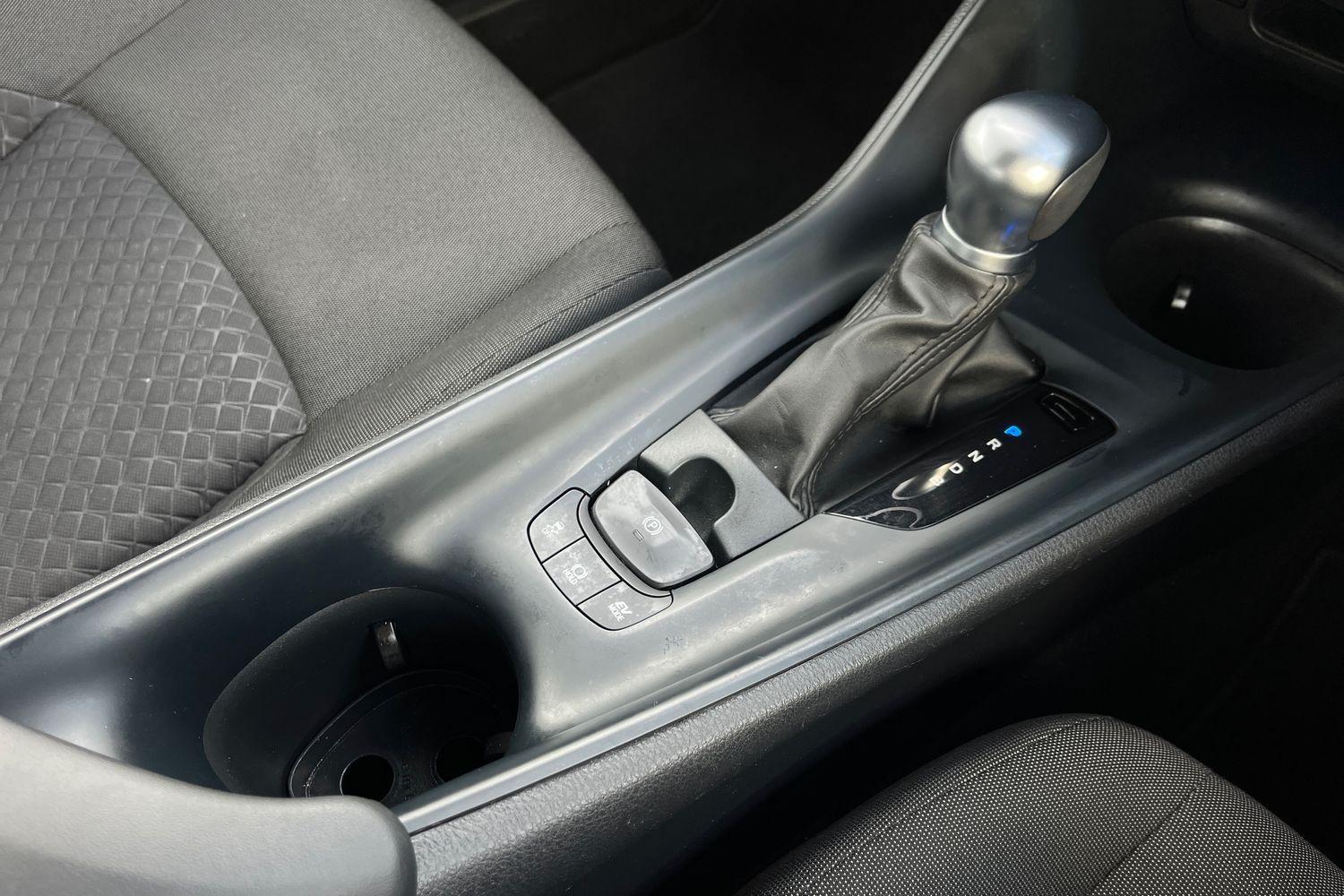 Toyota C-HR Photo 37