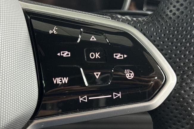 VOLKSWAGEN Touareg Photo 17