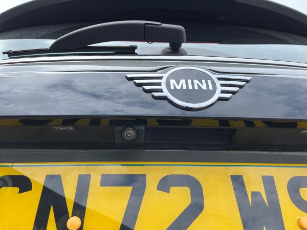 MINI Countryman Photo autoimg-bdaee4417628c1ddc7c62264a20ce344a3395e27.jpg