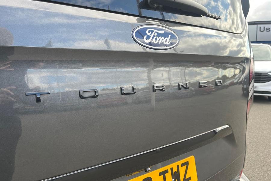 Ford TOURNEO CUSTOM Photo autoimg-bdaf34a51dfcd9b3ec3716c736f81de0656cc1bd.jpg