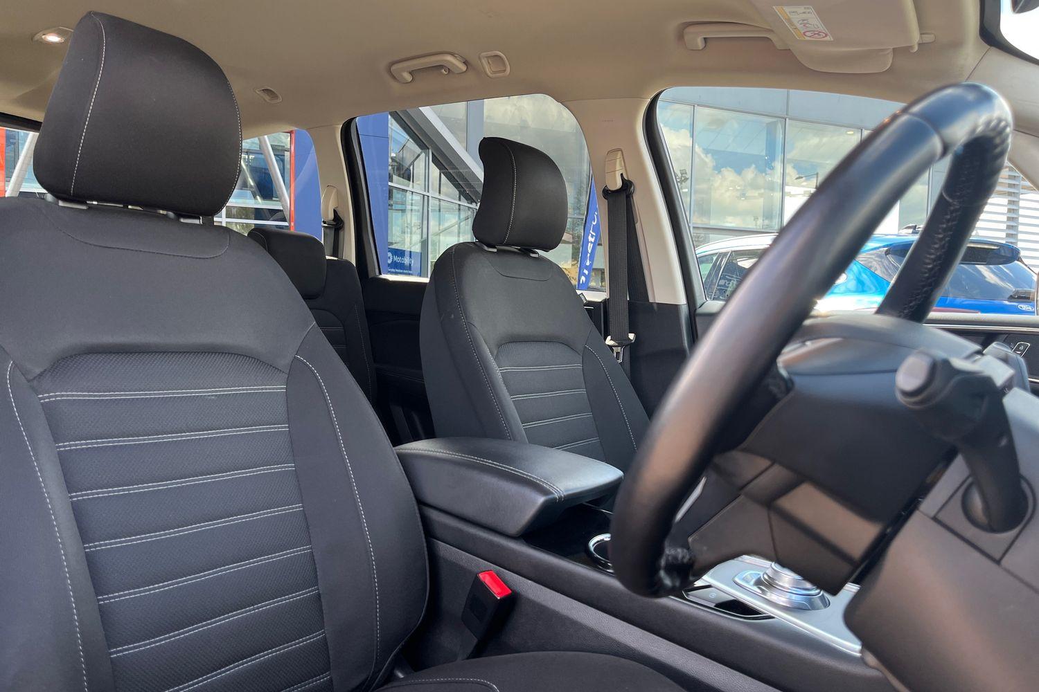 Ford GALAXY Photo 16