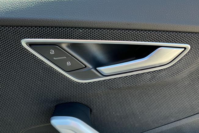 AUDI Q2 Photo 45