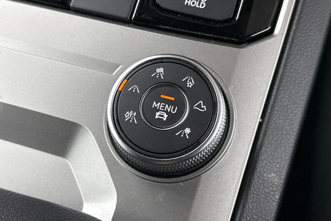 VOLKSWAGEN Touareg Photo 22