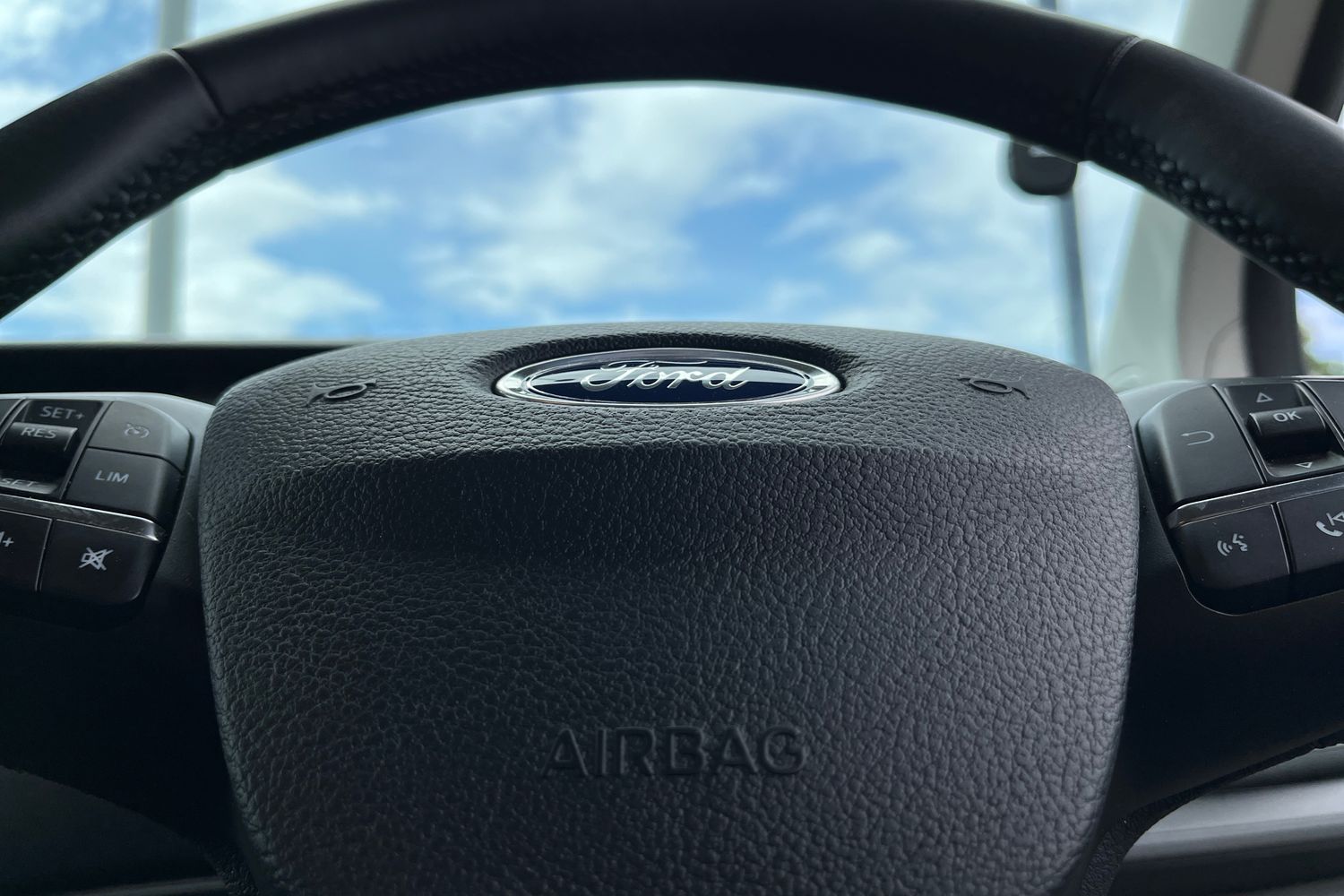 Ford TRANSIT CUSTOM Photo 32