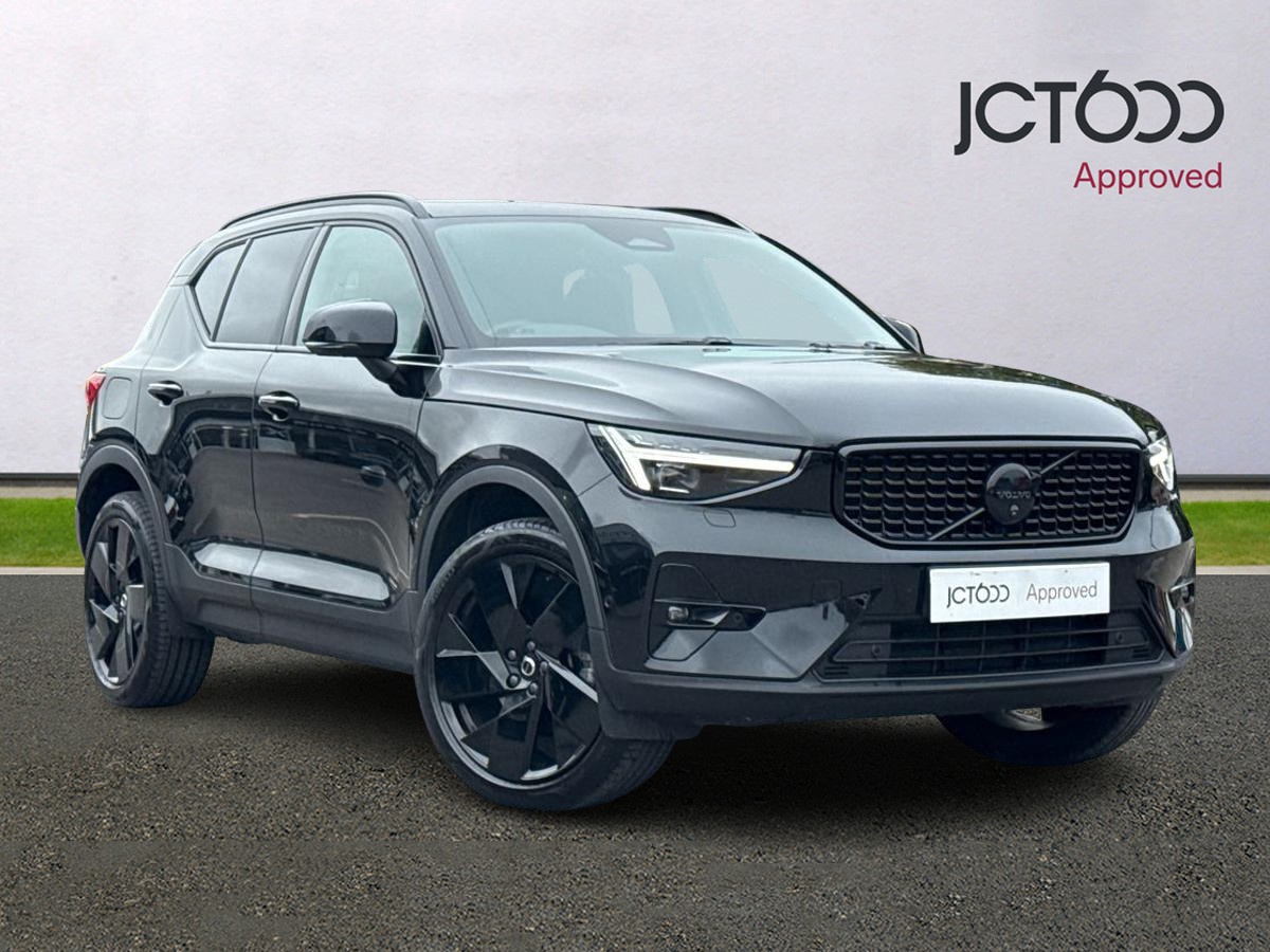 2025 Volvo XC40