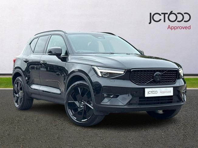 VOLVO Xc40 Photo 1