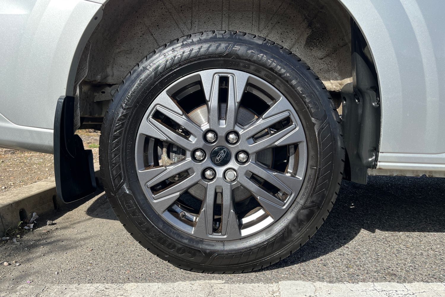 Ford TRANSIT CUSTOM Photo 23