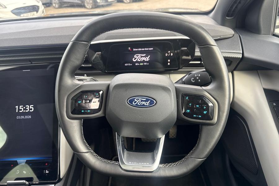 Ford Explorer Photo autoimg-bdb7377c2aa4434d26fde6b0c301aeb662901190.jpg