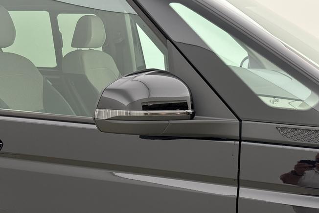 VOLKSWAGEN Multivan Photo 20
