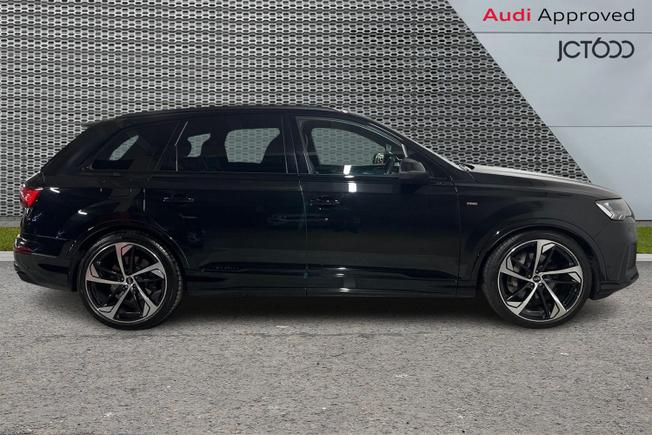 AUDI Q7 Photo 4