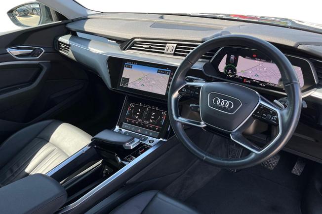 Audi e-tron Photo 6