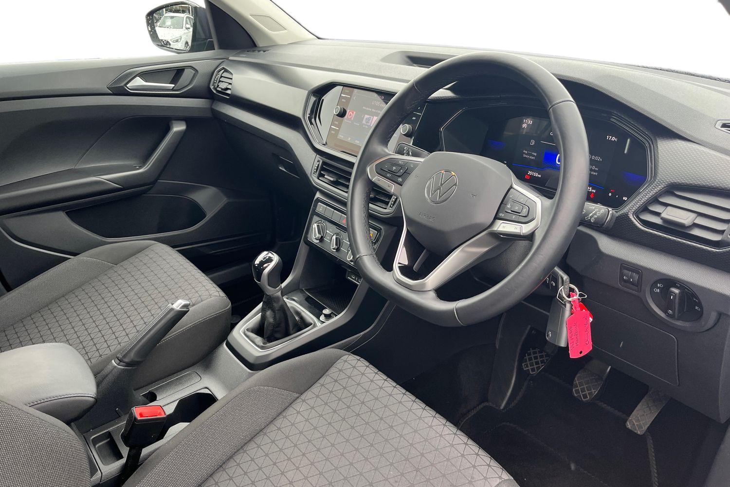 Volkswagen T-CROSS Photo 8
