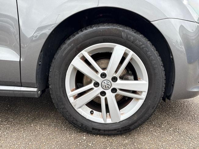 VOLKSWAGEN Polo Photo 5