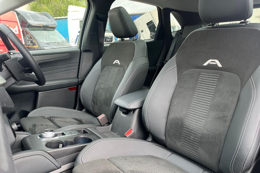 Ford KUGA Photo autoimg-bdbb0234f92a634fcfd1dbb69e96d42b108a9c44.jpg