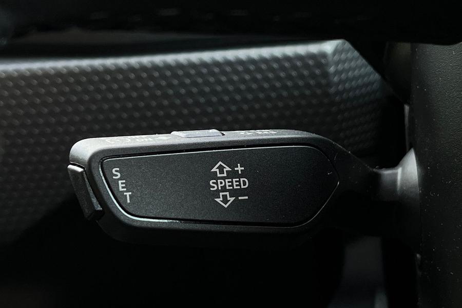 Audi A1 Photo autoimg-bdbf3cb43bbe0261f39147a46573d01d51659c3b.jpg