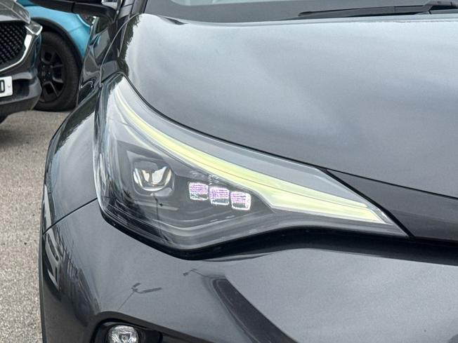 TOYOTA C-Hr Photo 19