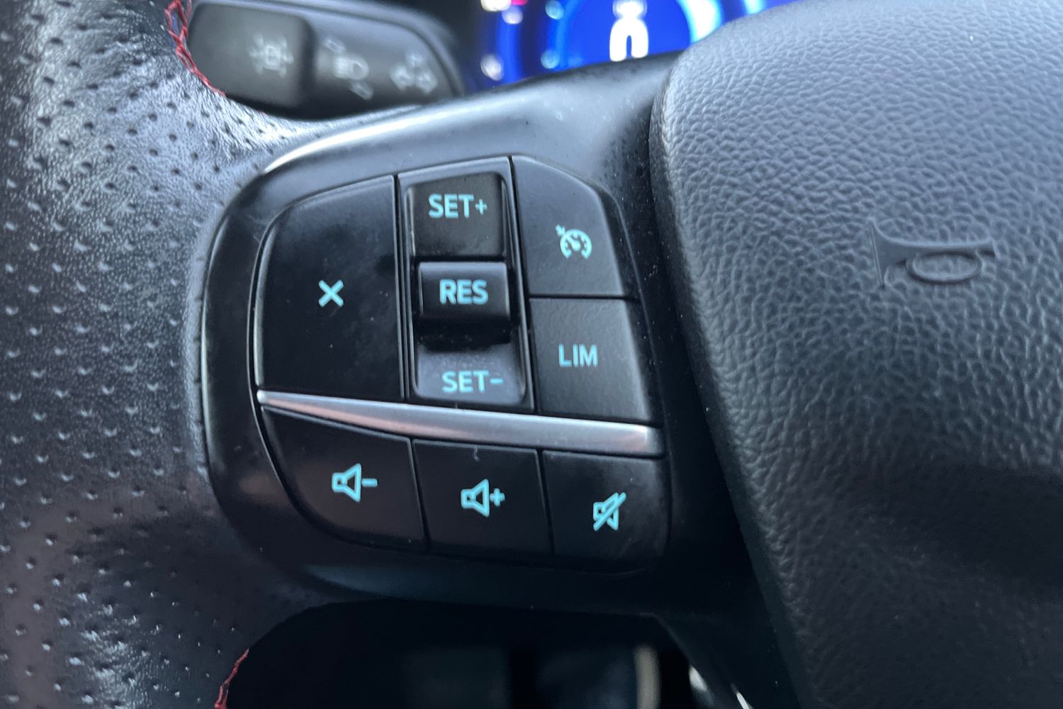 Ford KUGA Photo 33
