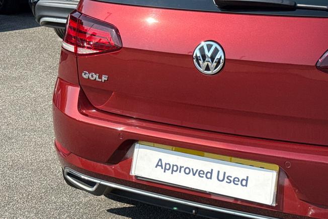 VOLKSWAGEN Golf Photo 21