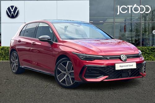 VOLKSWAGEN Golf 1.5 eTSI 150 Black Edition 5dr DSG