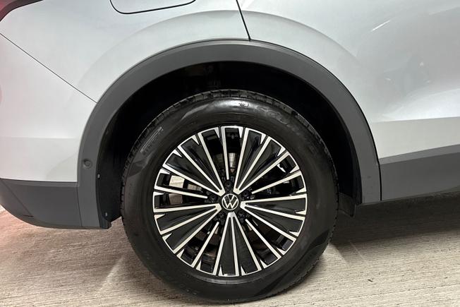 VOLKSWAGEN Tiguan Photo 5