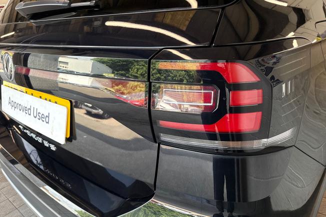 VOLKSWAGEN T-Cross Photo 18