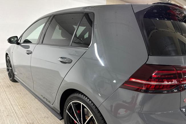 Volkswagen Golf Photo 36