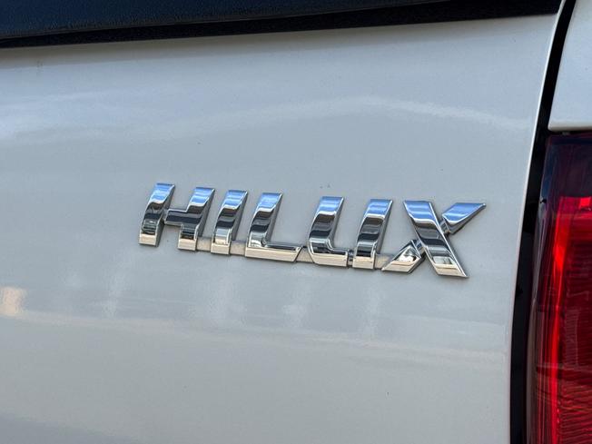 Toyota Hilux Photo 26