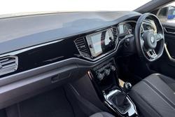 VOLKSWAGEN T-Roc Photo 2