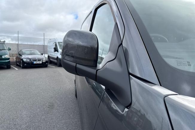 VOLKSWAGEN Transporter Photo 20
