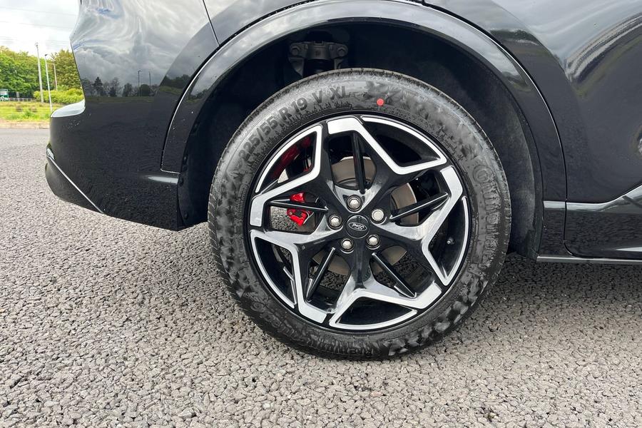Ford KUGA Photo autoimg-bde04f1d0036f48b1cc4c373a0e84dbe6be7ad7f.jpg