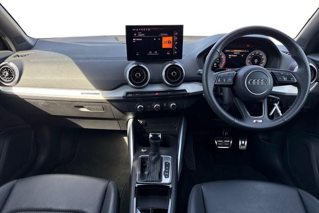 AUDI Q2 Photo 10