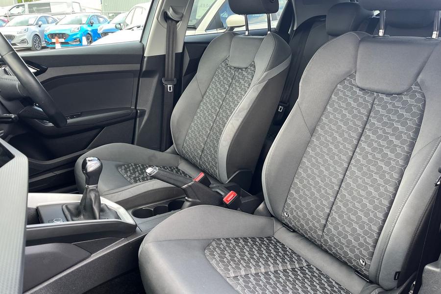 Audi A1 Photo autoimg-bde36998fb85b368a7171289d2d37f14356a7c11.jpg