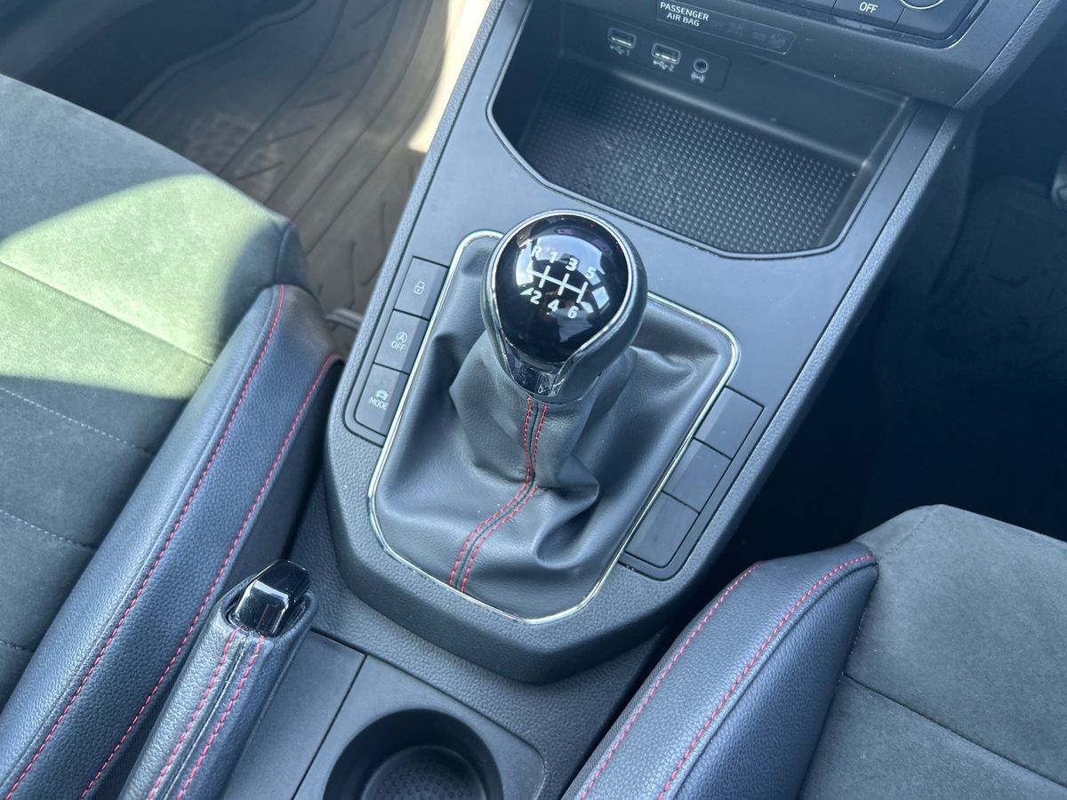 SEAT Ibiza Photo 12