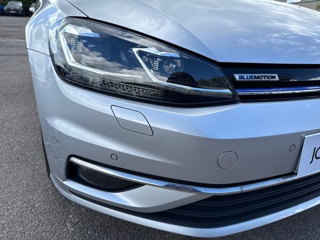 Volkswagen Golf Photo 19