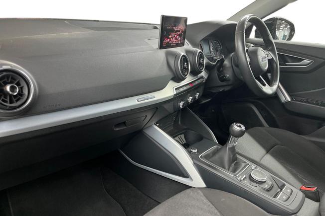 Audi Q2 Photo 2