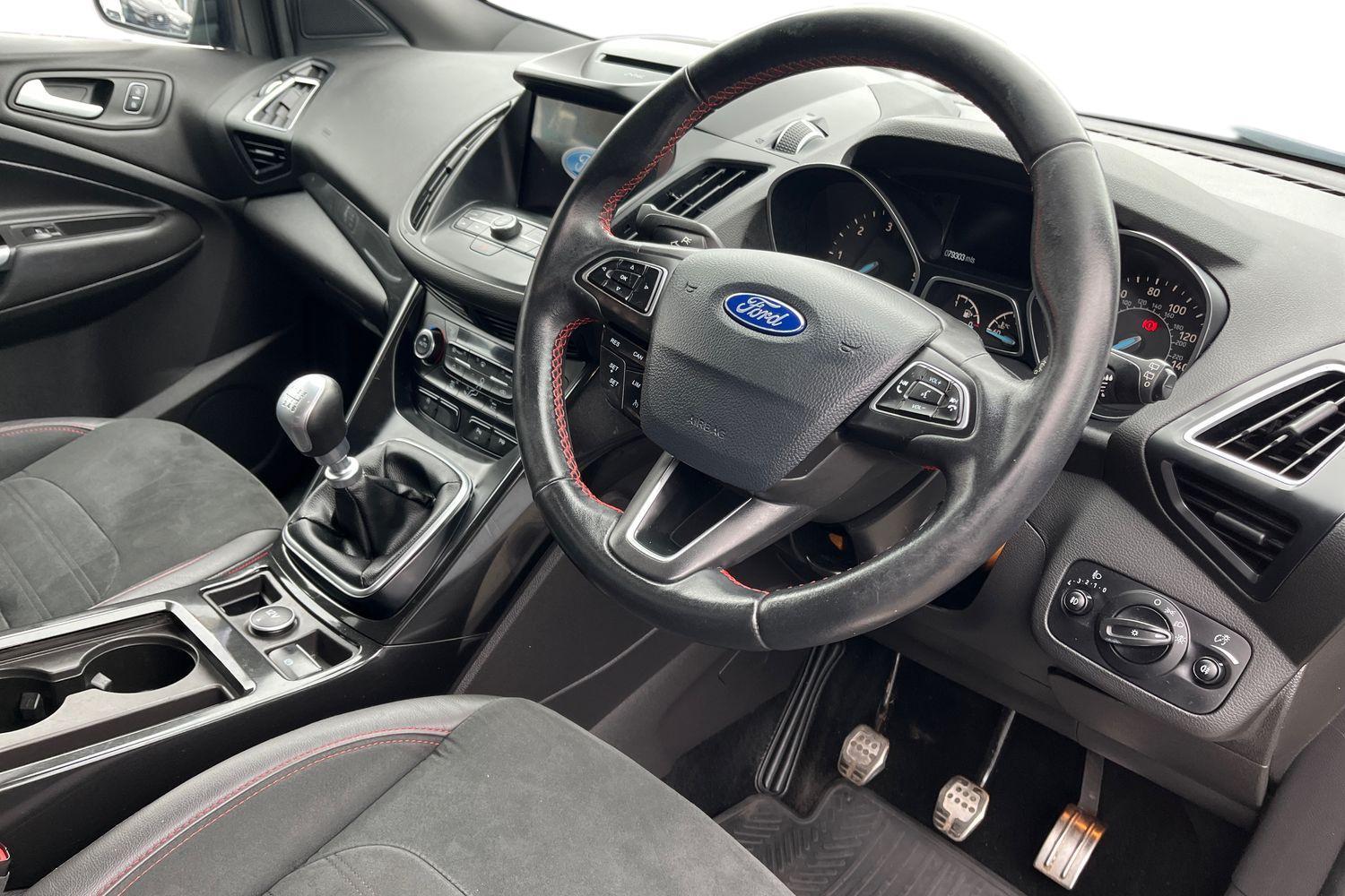 Ford KUGA Photo 8