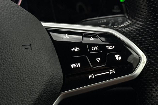 VOLKSWAGEN Golf Photo 17