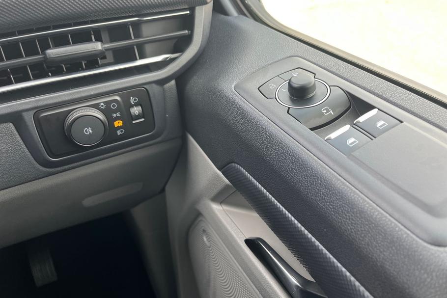 Used Ford TRANSIT CUSTOM YM75BZV 21