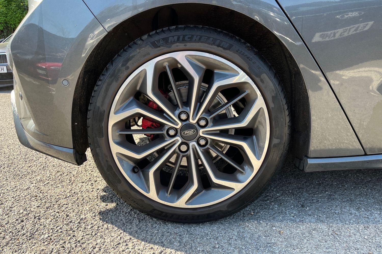 Ford Focus Photo 7