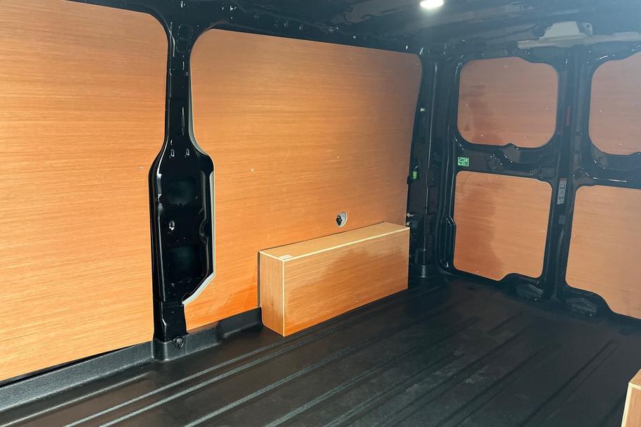 Used Ford TRANSIT CUSTOM 5