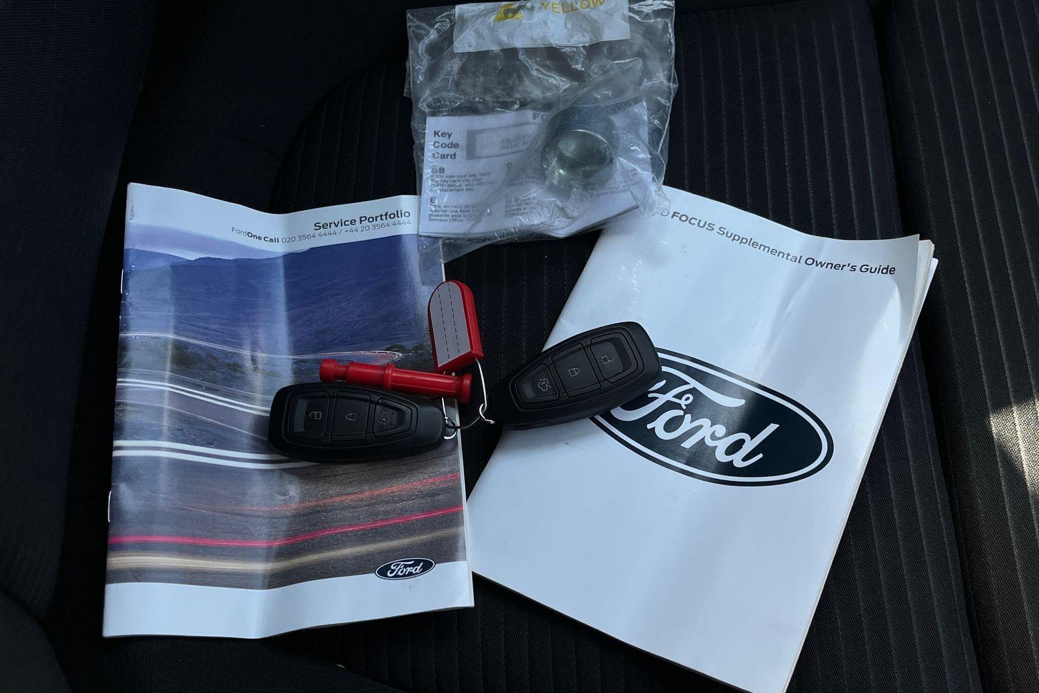 Ford Focus Photo 21