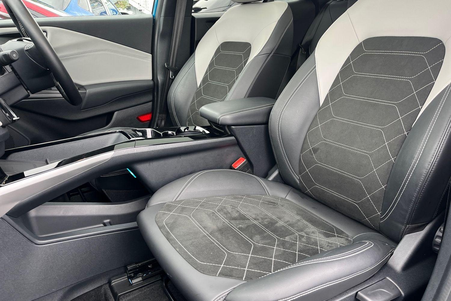 Ford Puma Gen-E Photo 18