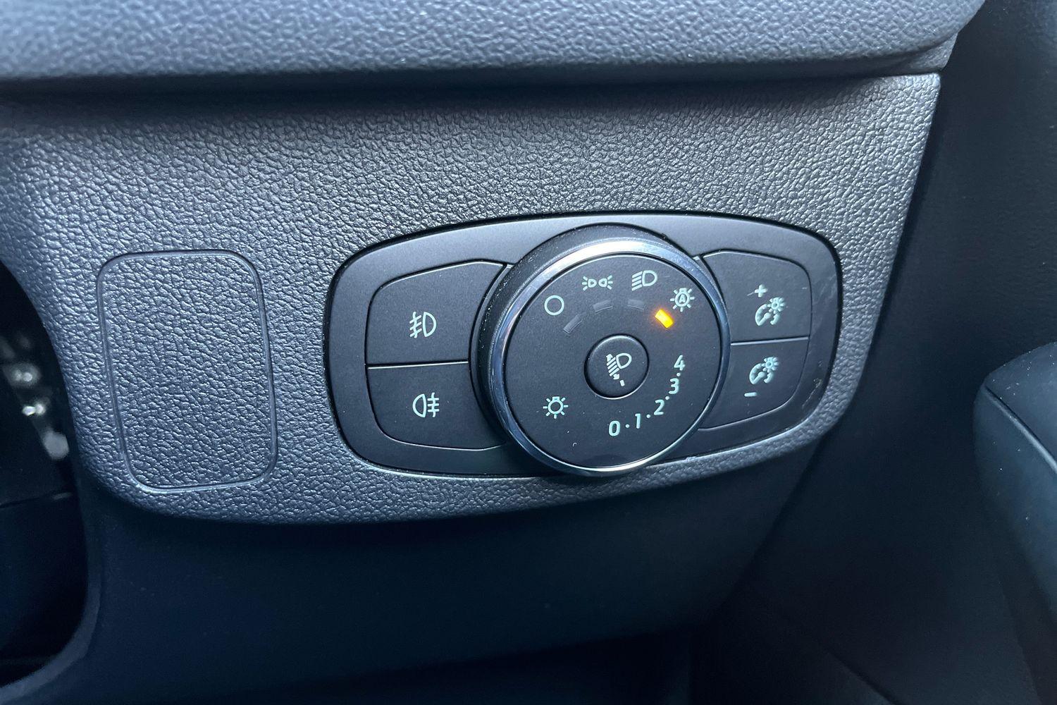 Ford FOCUS Photo 24