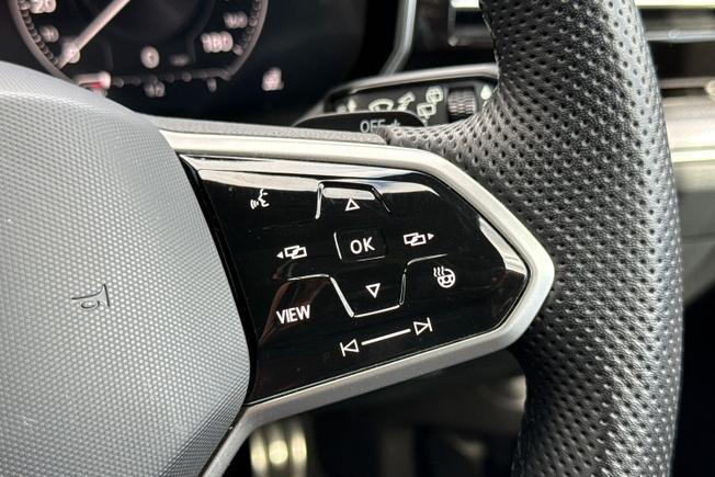 Volkswagen Touareg Photo 17