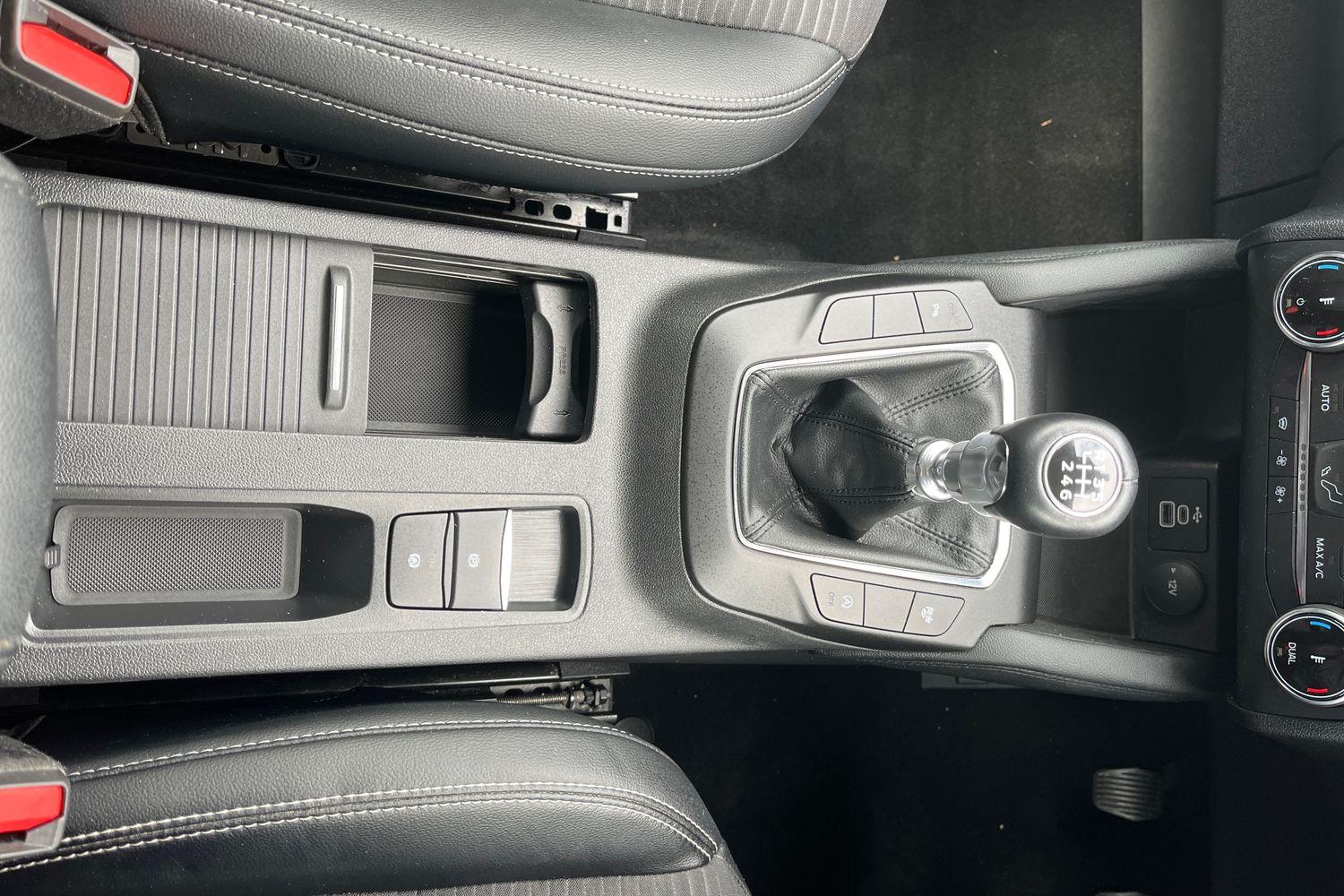 Ford KUGA Photo 29