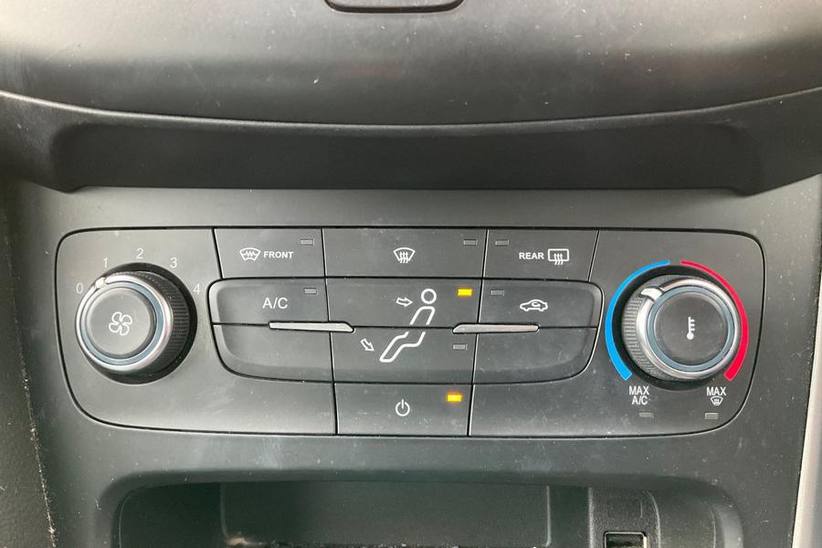 Ford Focus Photo autoimg-be051f4722ce69ffba69988fbe9fd7aa943e8e07.jpg