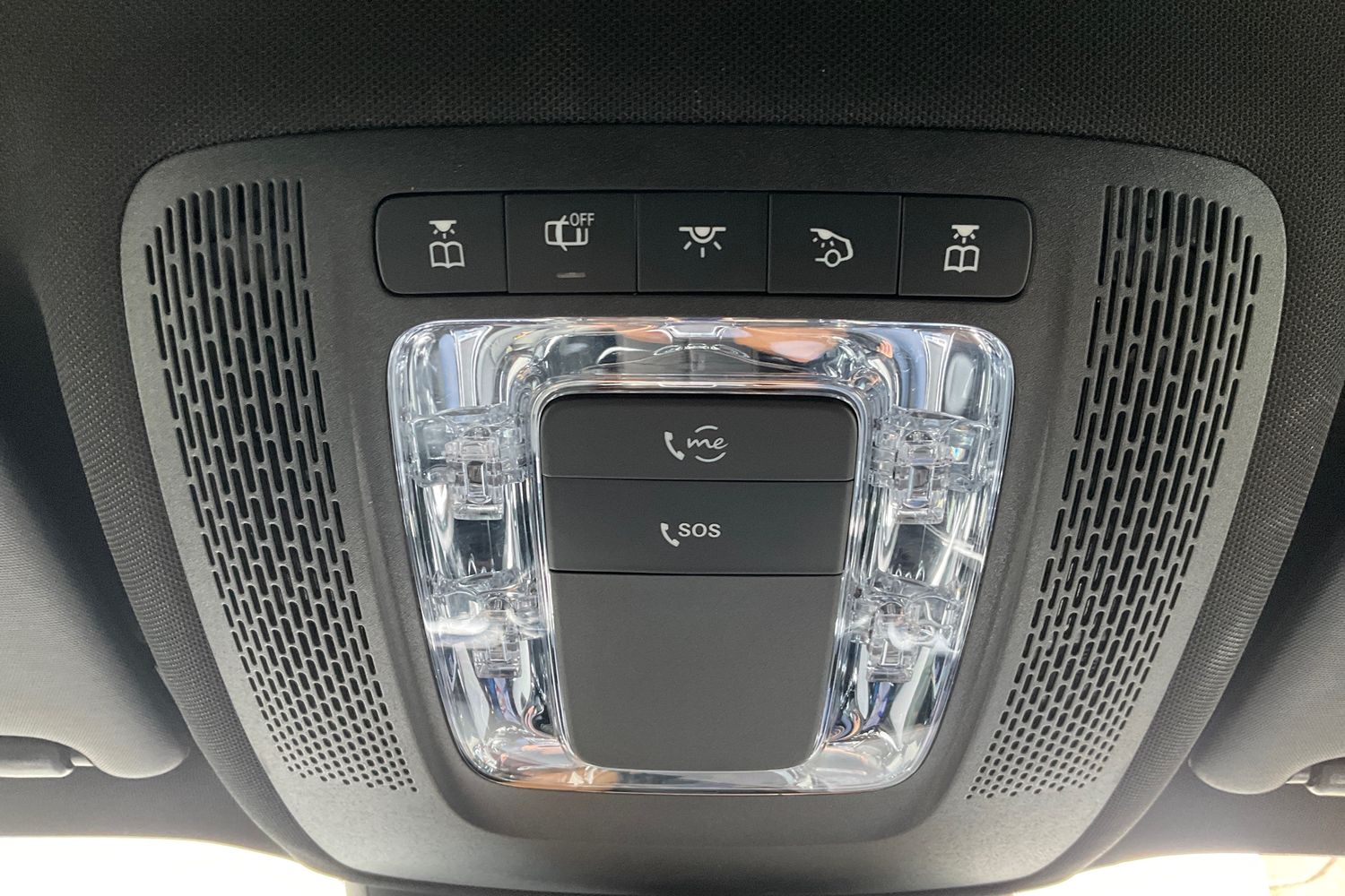 Mercedes-Benz GLB Photo 32