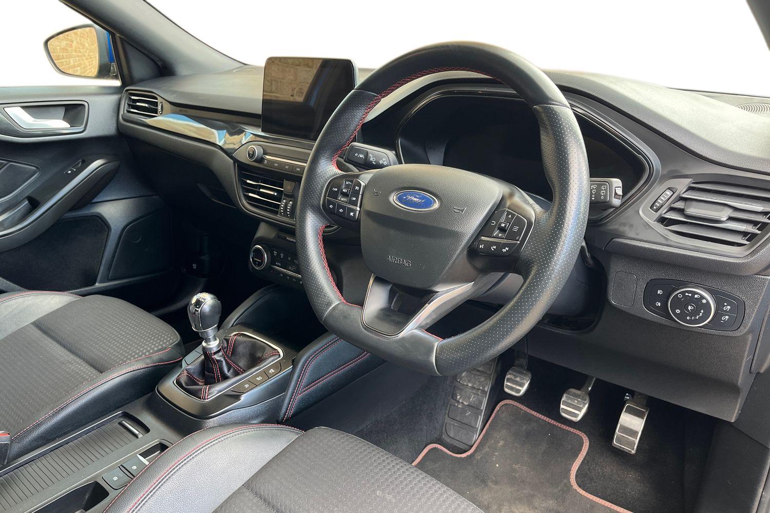 Ford FOCUS Photo 8