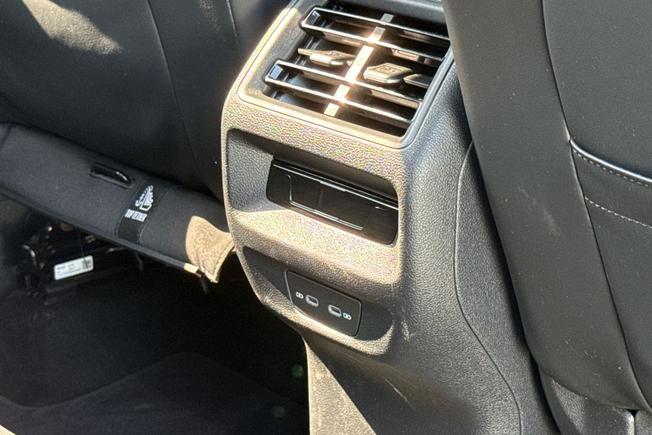 VOLKSWAGEN Tiguan Photo 36
