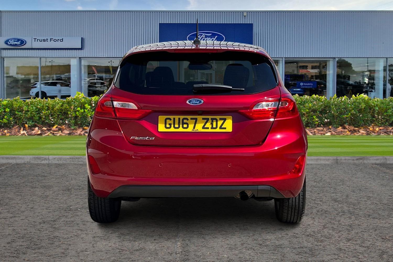 Ford Fiesta Photo 6